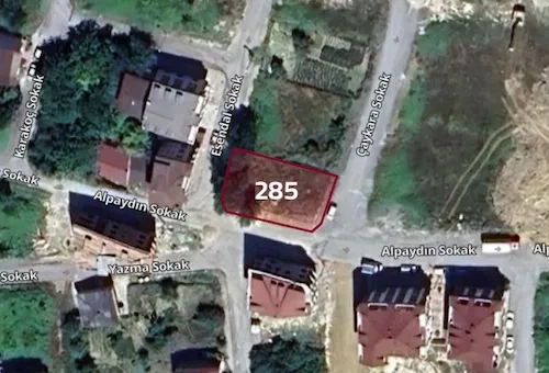 Land for sale for immediate residential development in the center of Arnavutköy | L285